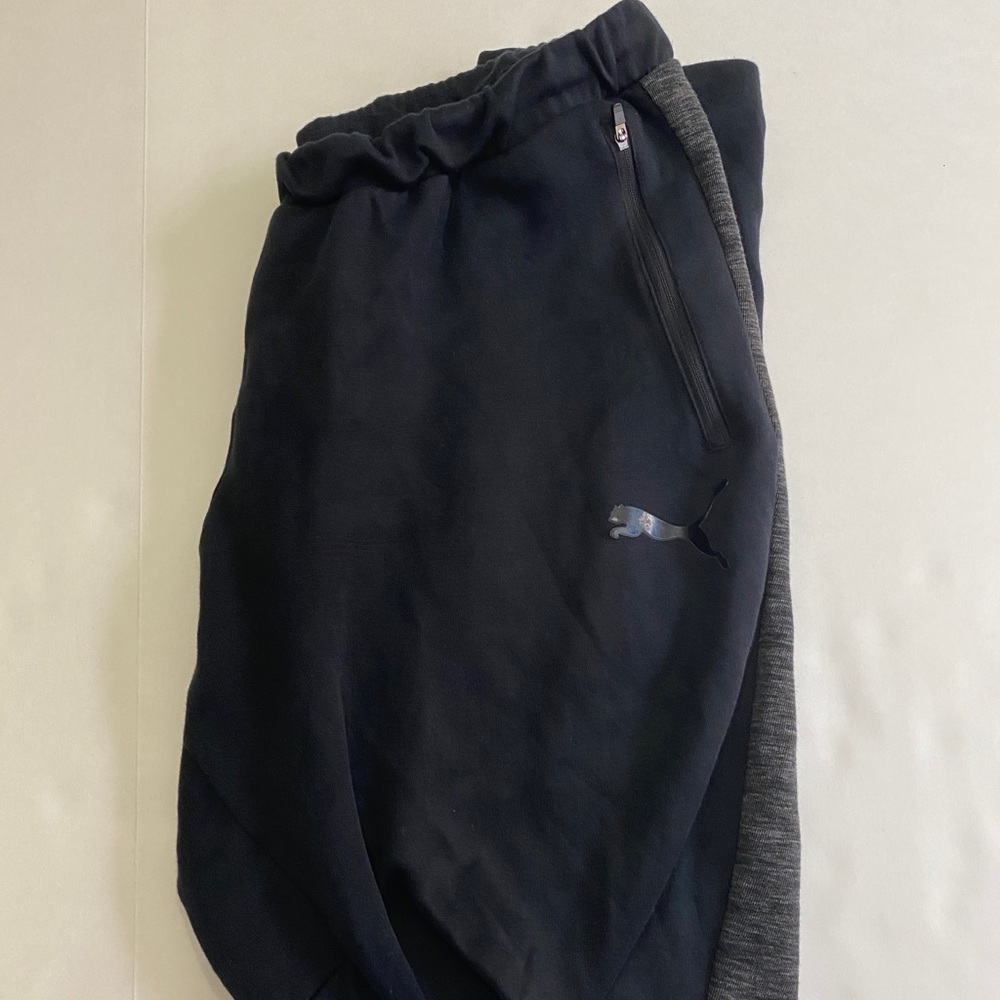 Puma Men’s Fleece Heavyweight Jogger Sweatpants